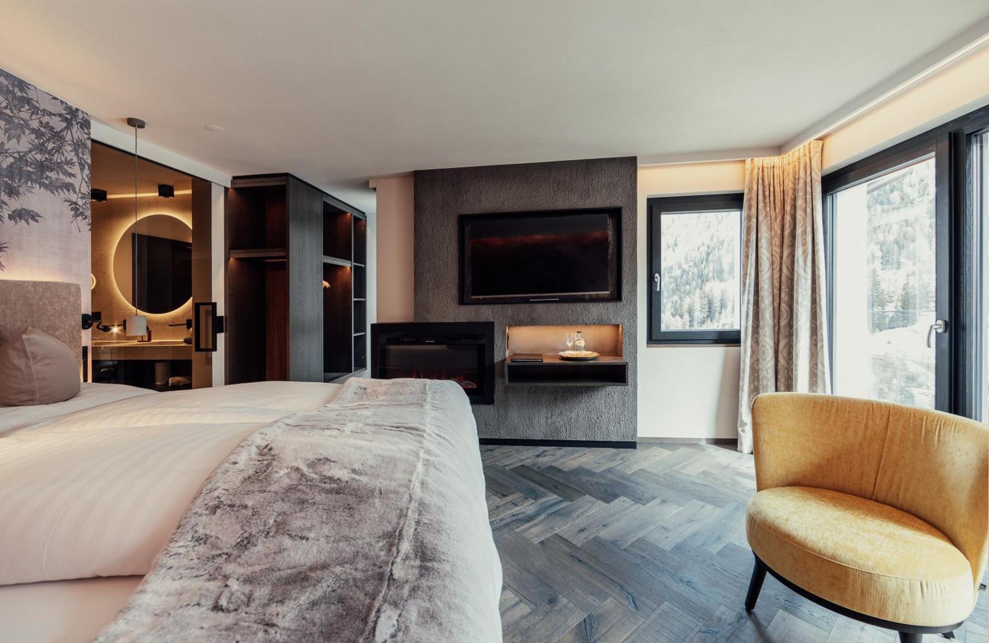 Laret Private Boutique Hotel - Adults Only Samnaun Exterior photo